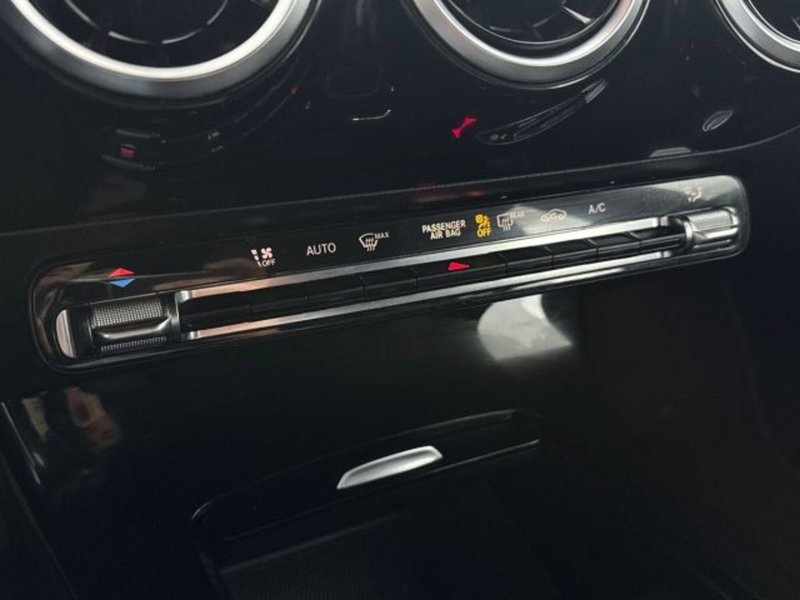 Mercedes-Benz CLA Shooting Brake usata a Bologna (18)