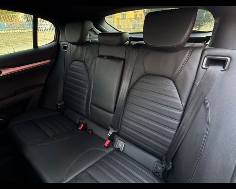 Alfa Romeo Stelvio usata a Bologna (14)
