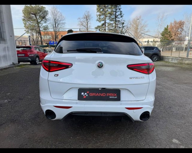 Alfa Romeo Stelvio usata a Bologna (4)