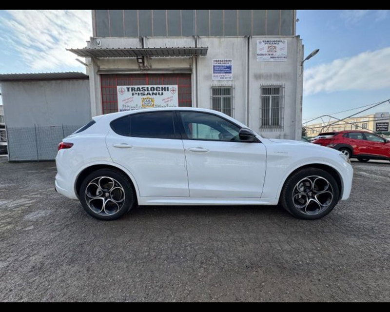 Alfa Romeo Stelvio usata a Bologna (6)