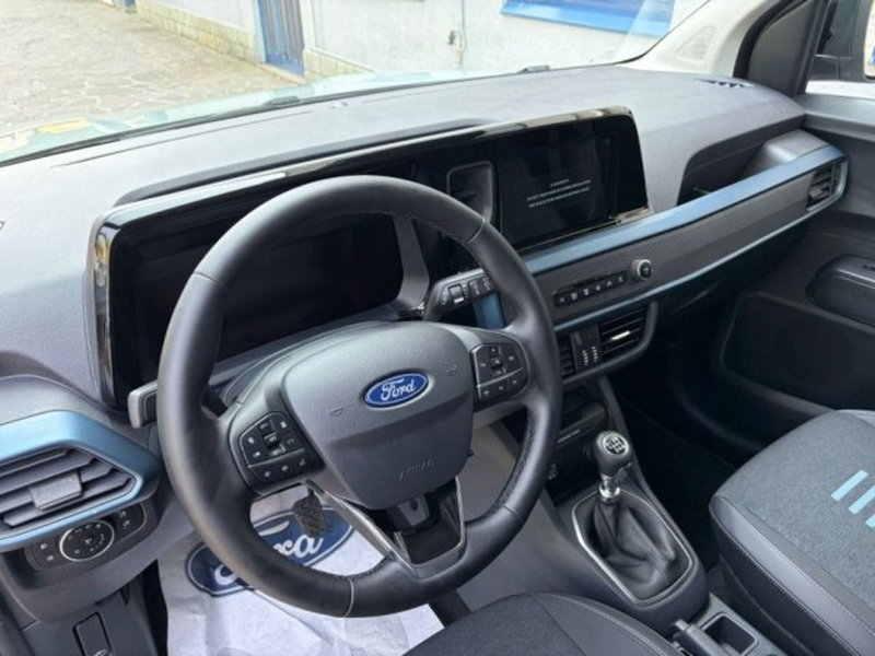 Ford Tourneo Courier nuova a Lodi (7)