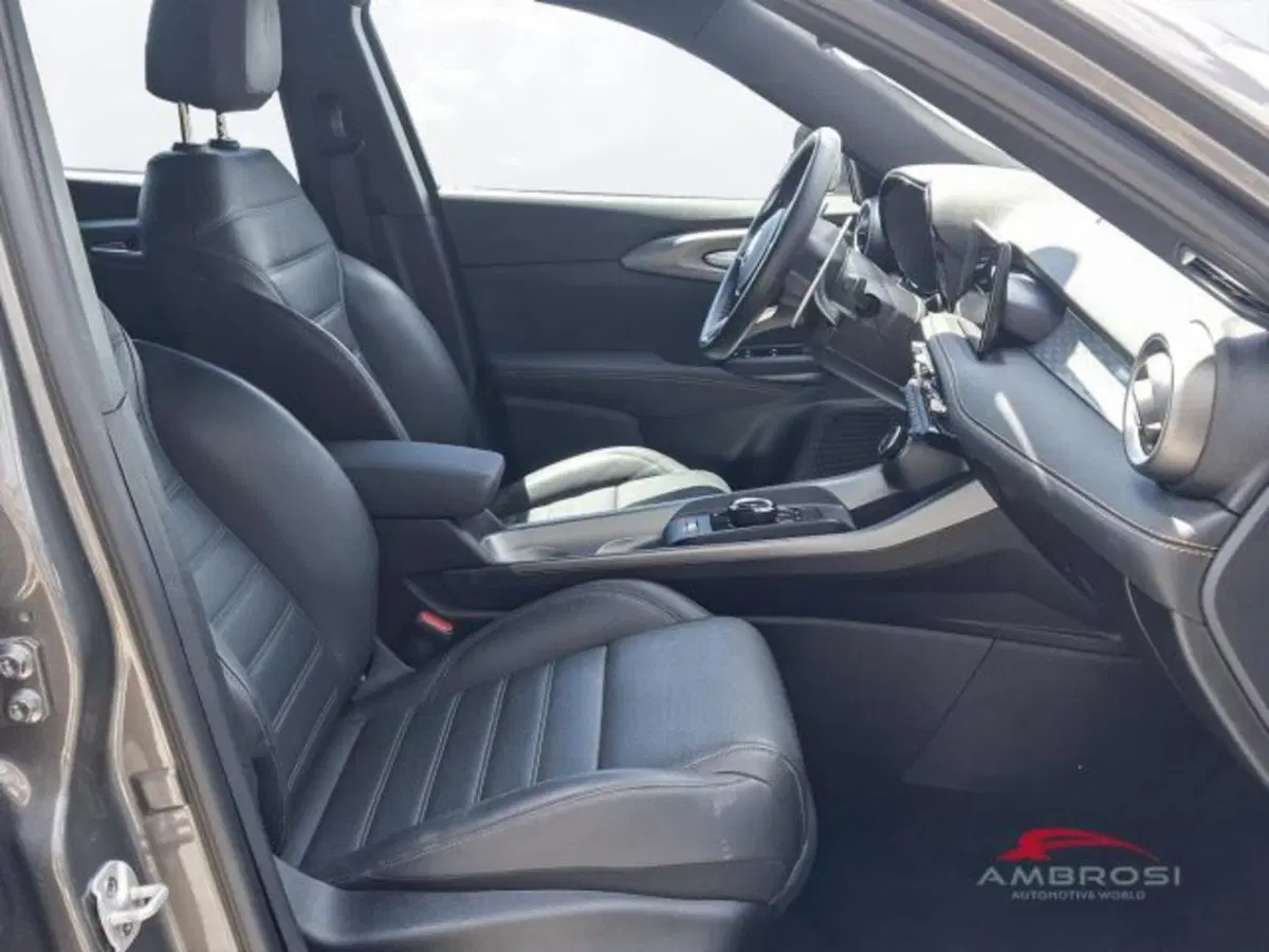 Alfa Romeo Tonale usata a Perugia (12)