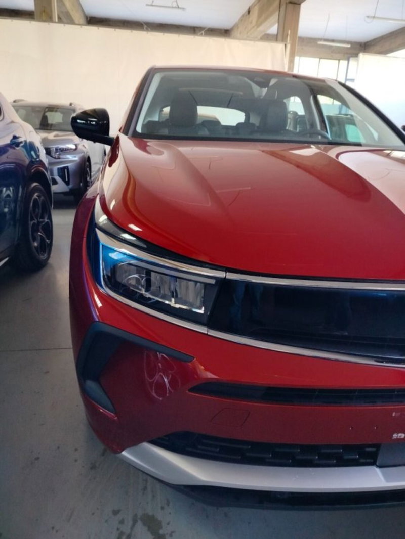 Opel Grandland nuova a Forlì-Cesena (10)