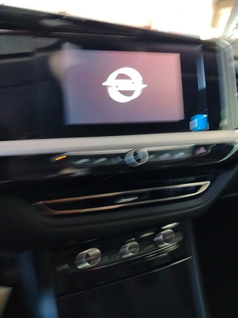 Opel Grandland nuova a Forlì-Cesena (19)