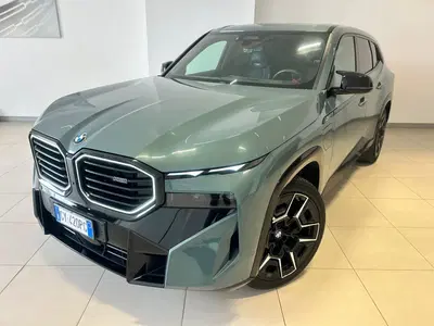 BMW XM 50e auto del 2025 usata a Napoli