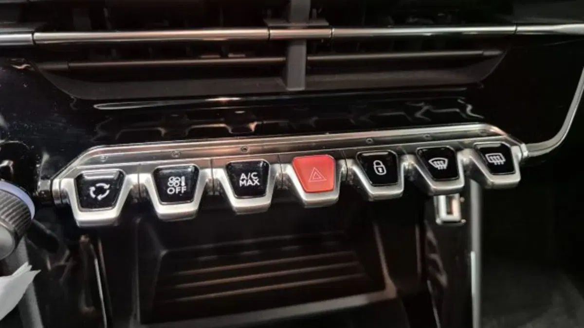 Peugeot 2008 usata a Modena (9)