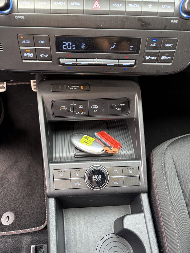 Hyundai Kona usata a Vercelli (11)