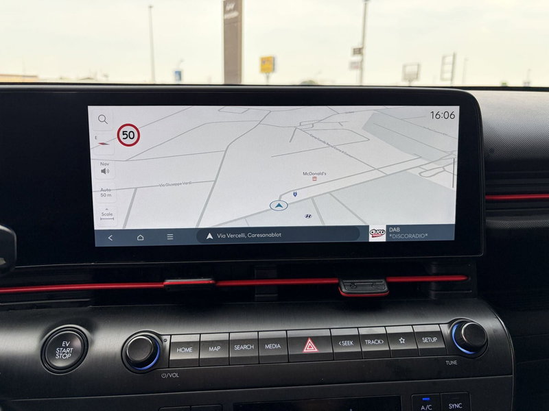 Hyundai Kona usata a Vercelli (12)