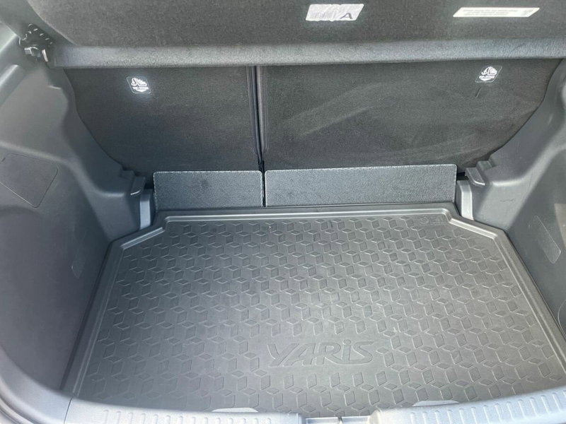 Toyota Yaris usata a Lecco (13)