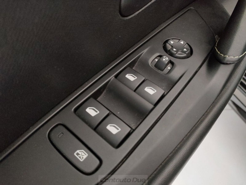 Peugeot 208 usata a Caserta (17)