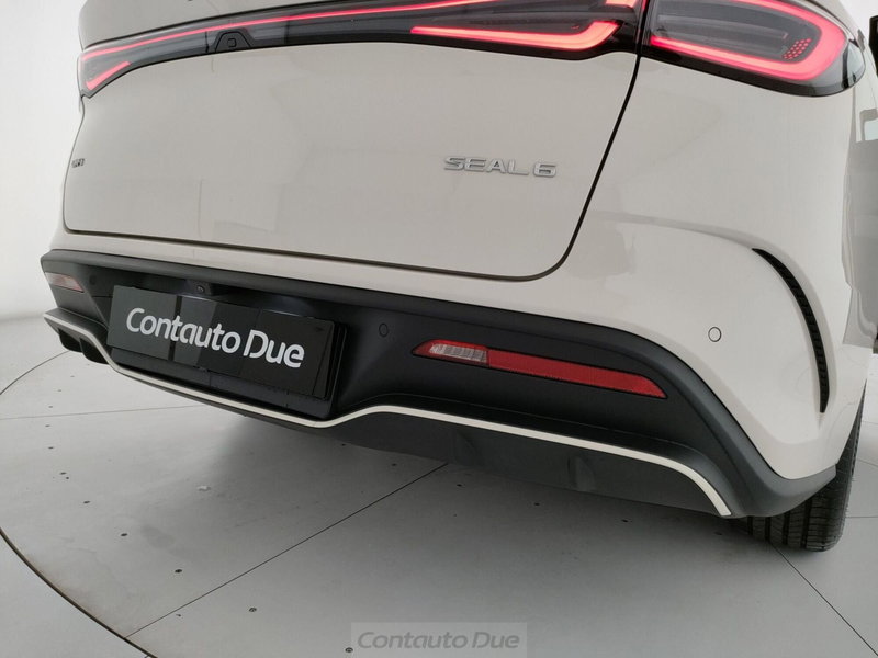 Byd Seal Station Wagon nuova a Caserta (10)