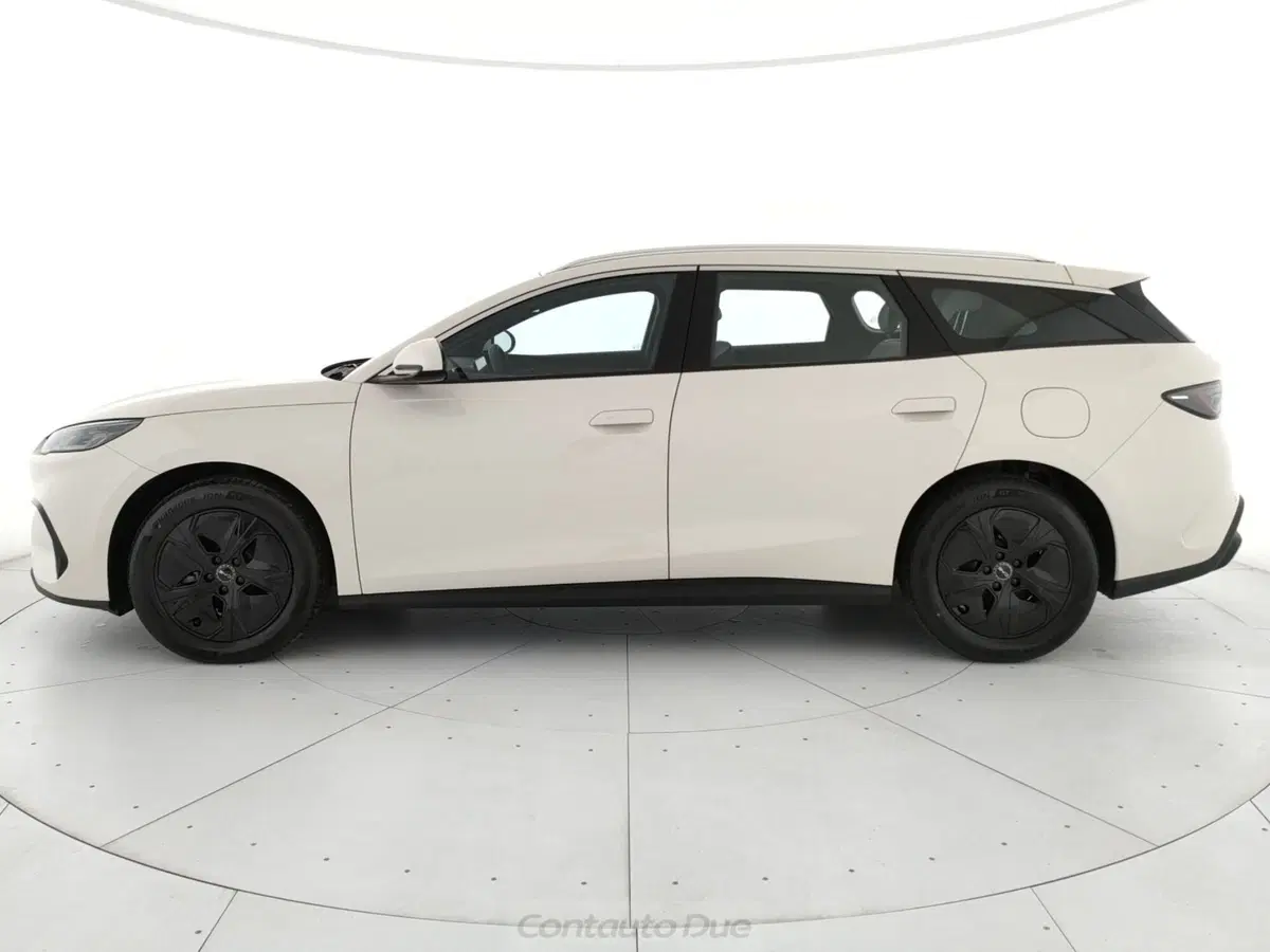 Byd Seal 6 DM-i nuova a Caserta (7)