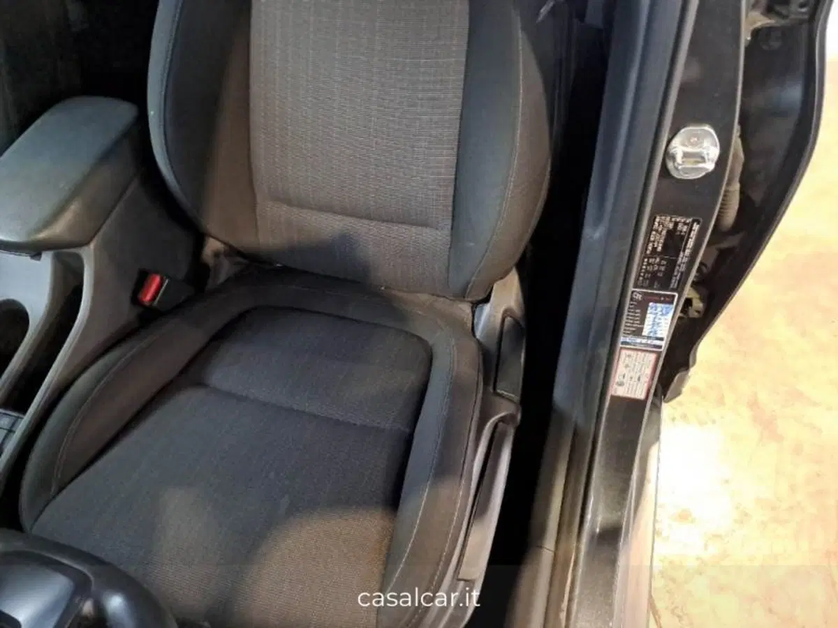 Hyundai Kona usata a Salerno (12)