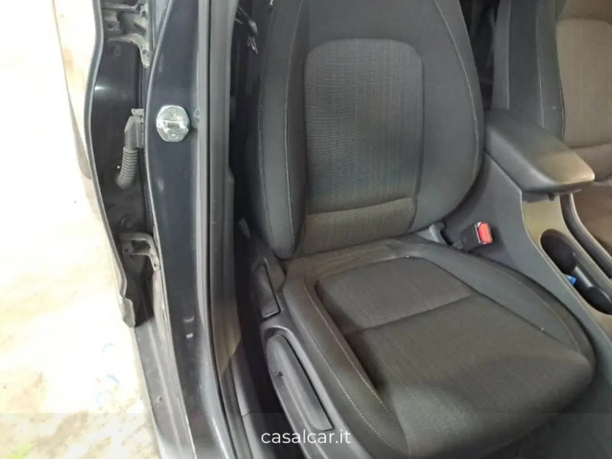Hyundai Kona usata a Salerno (13)