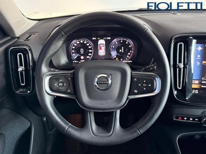 Volvo XC40 usata a Brescia (7)