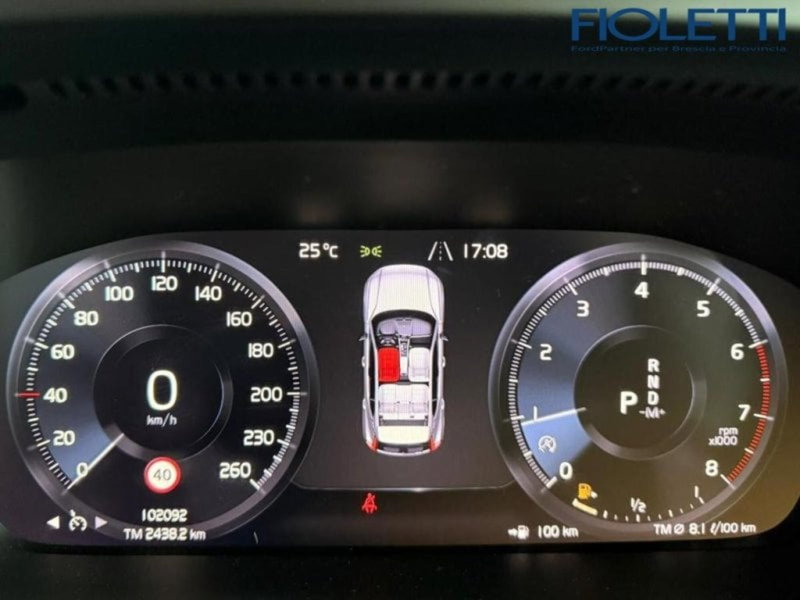 Volvo XC40 usata a Brescia (8)