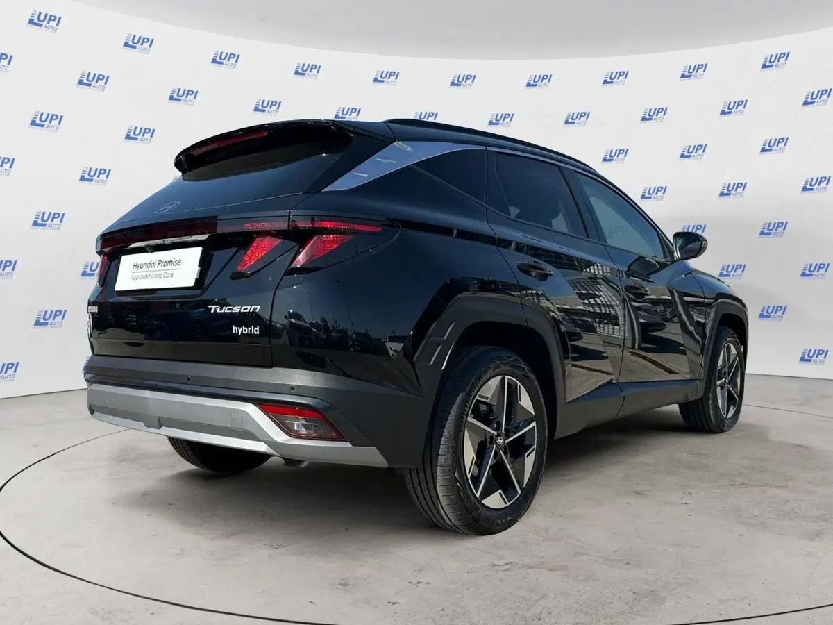 Hyundai Tucson nuova a Pistoia (5)