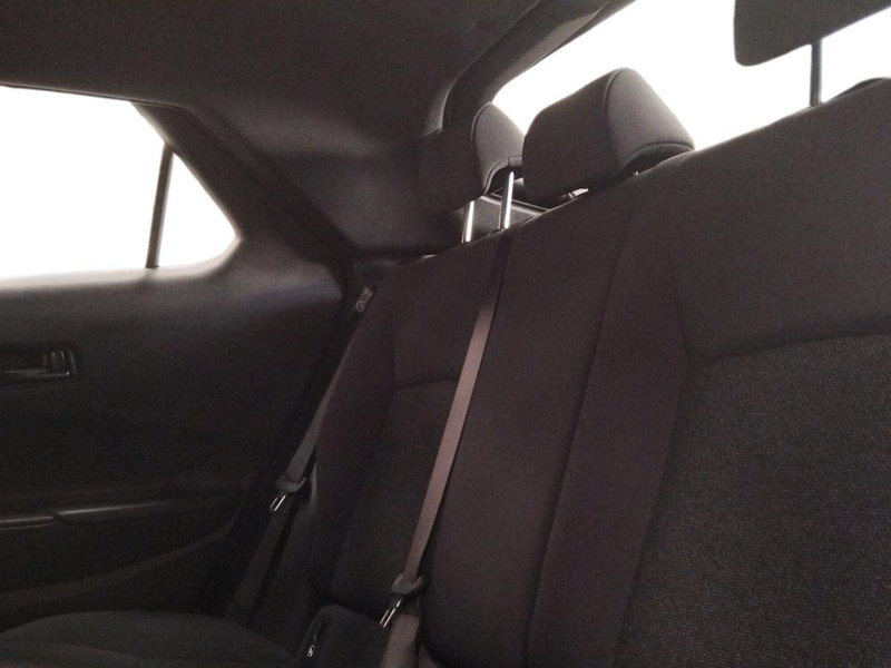 Toyota Toyota C-HR usata a Roma (10)