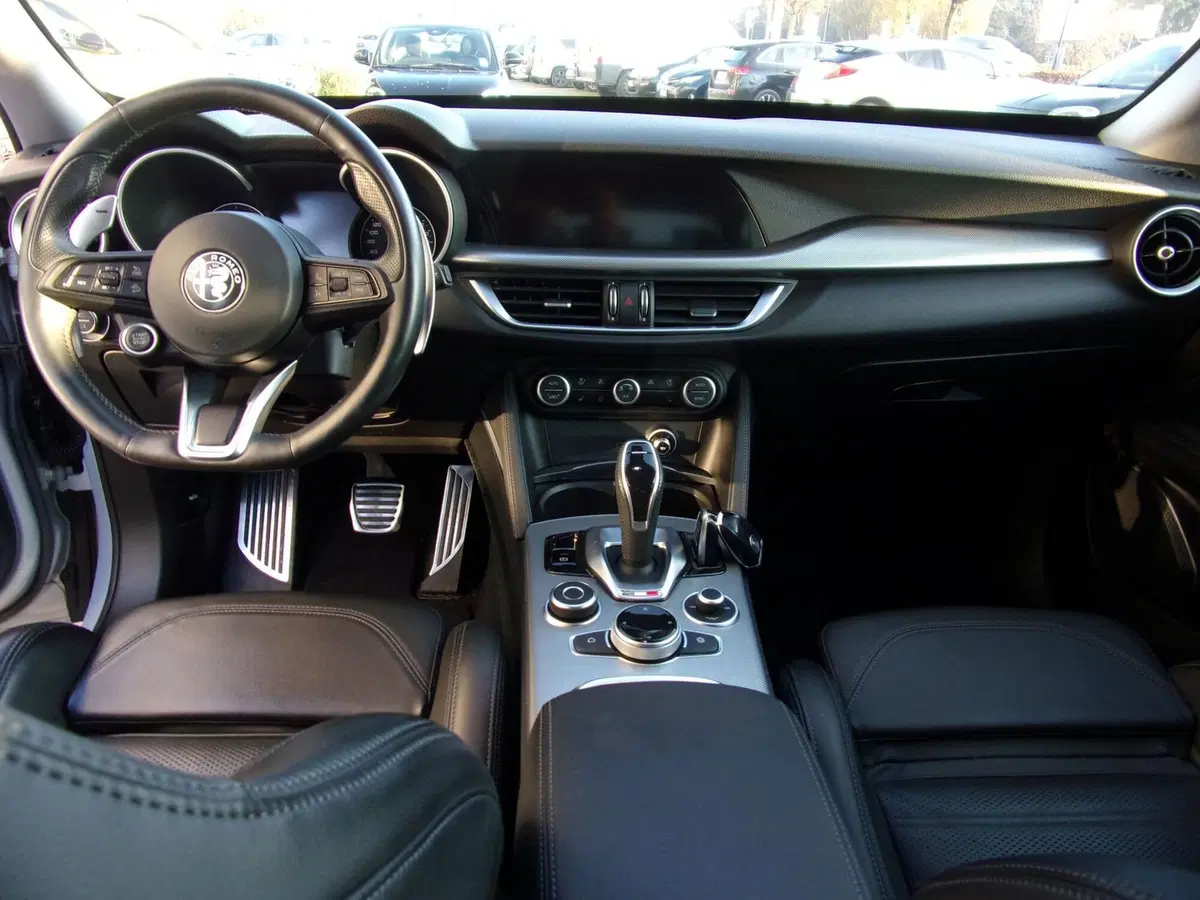 Alfa Romeo Stelvio usata a Reggio Emilia (10)