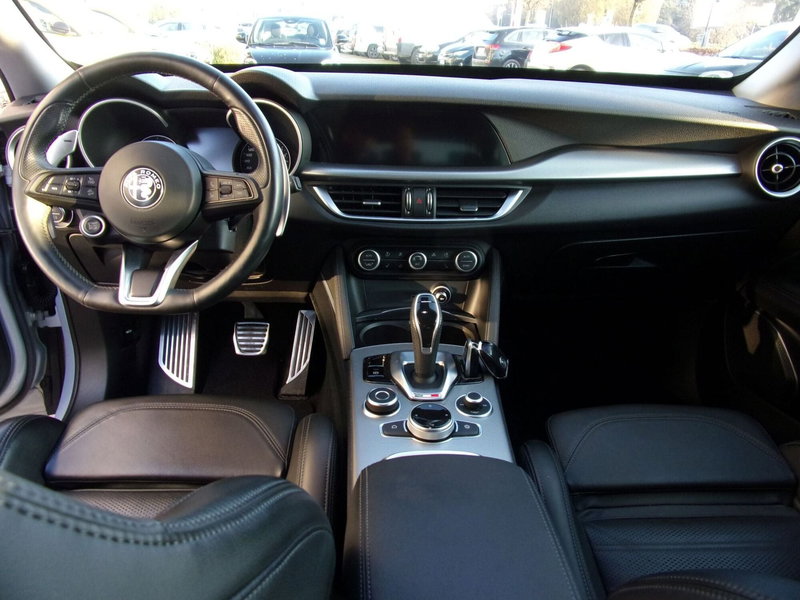 Alfa Romeo Stelvio usata a Reggio Emilia (10)