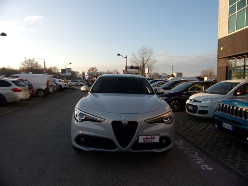Alfa Romeo Stelvio usata a Reggio Emilia (2)