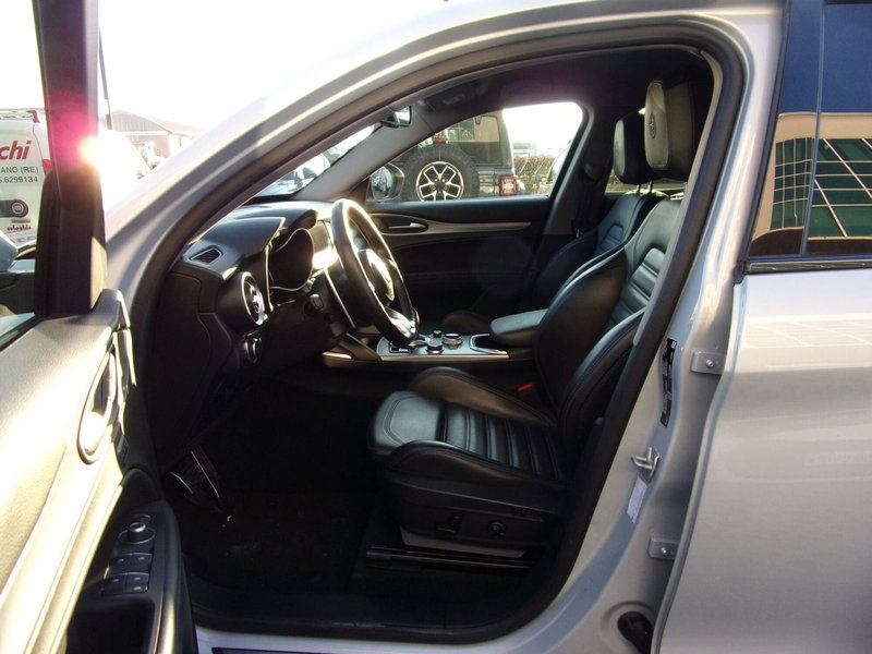 Alfa Romeo Stelvio usata a Reggio Emilia (8)