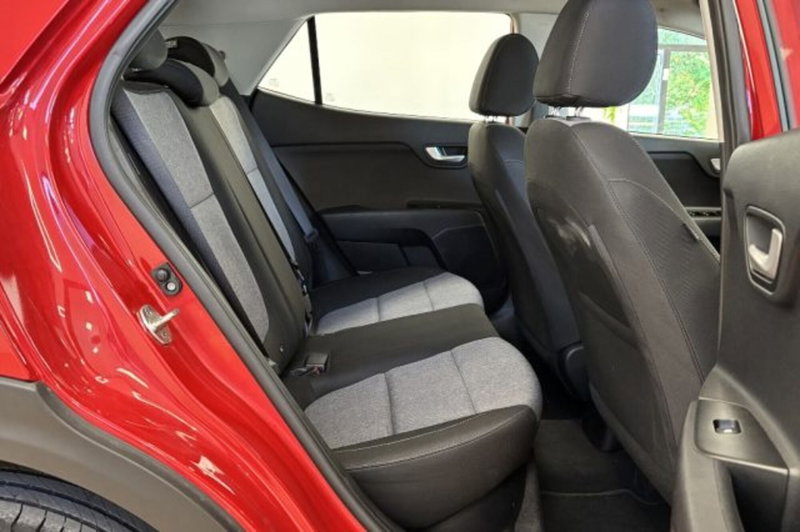 Kia Stonic usata a Latina (10)