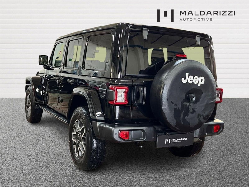 Jeep Wrangler Unlimited usata a Bari (4)