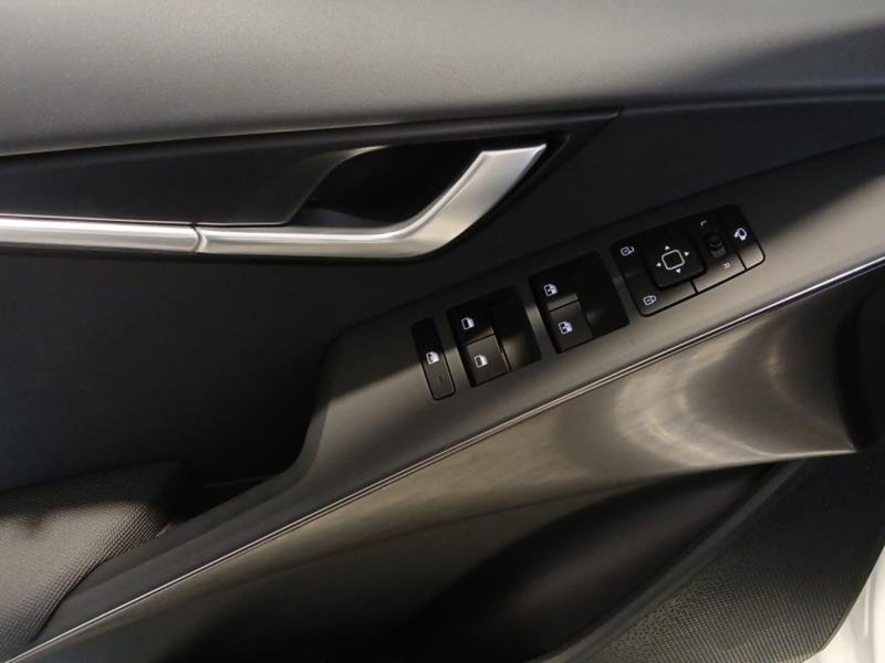Kia Niro nuova a Genova (12)