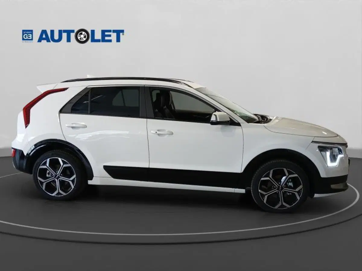 Kia Niro nuova a Genova (4)