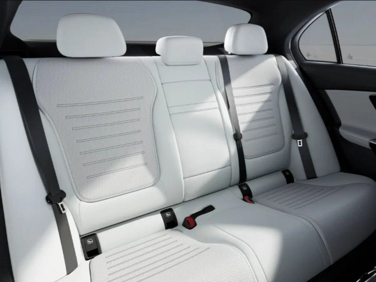 Mercedes-Benz Classe C nuova a Ancona (11)