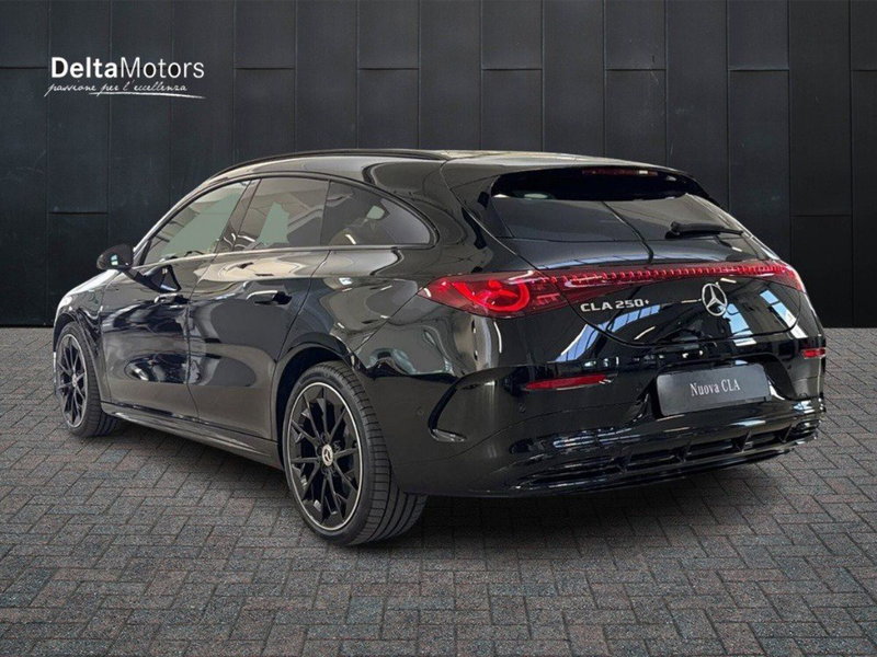 Mercedes-Benz CLA Shooting Brake nuova a Rimini (2)