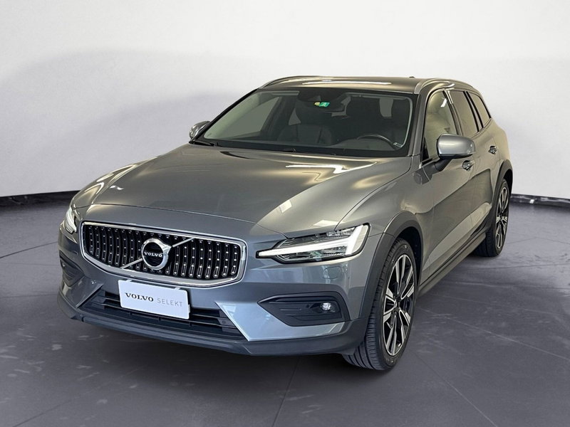 Volvo V60 Cross Country usata a Como