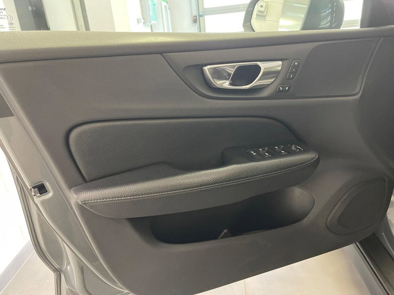 Volvo V60 Cross Country usata a Como (19)