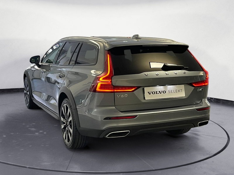 Volvo V60 Cross Country usata a Como (6)