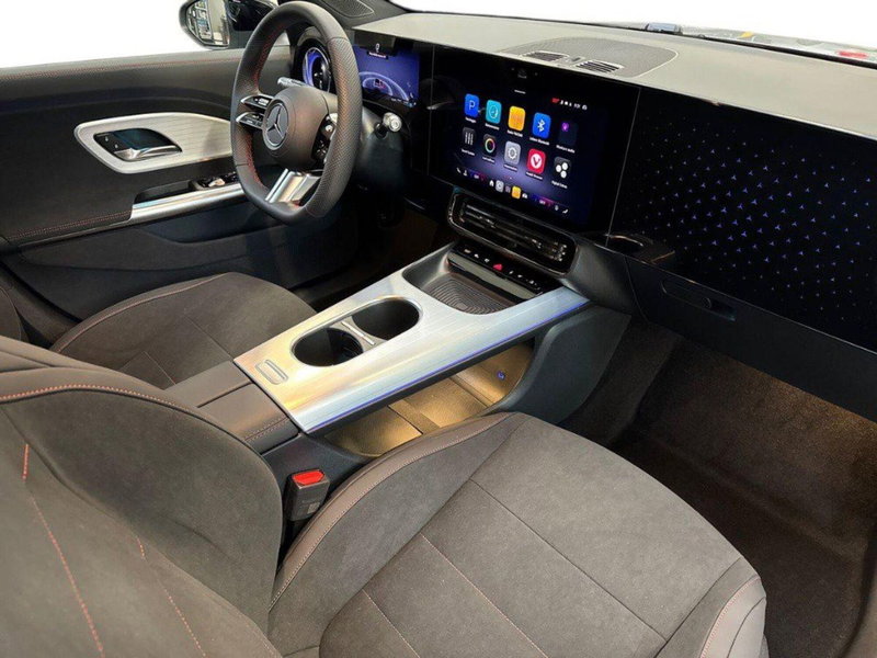 Mercedes-Benz CLA EQ nuova a Macerata (12)