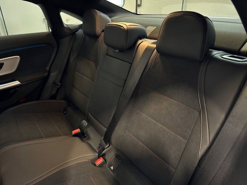 Mercedes-Benz CLA EQ nuova a Macerata (13)