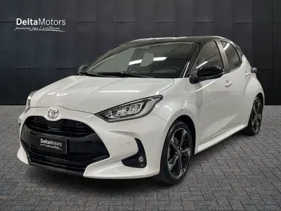 Toyota Yaris 130 Premiere del 2024 usata a Montecosaro