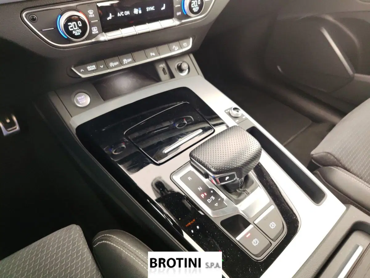 Audi Q5 Sportback usata a Massa-Carrara (11)