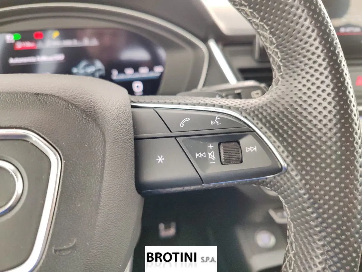 Audi Q5 Sportback usata a Massa-Carrara (13)
