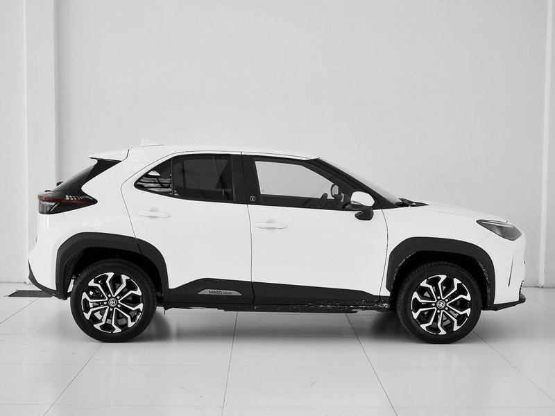 Toyota Yaris Cross usata a Prato (8)