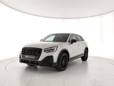 Audi Q2 35 2.0 tdi S line edition s-tronic del 2025 usata a Pozzuoli