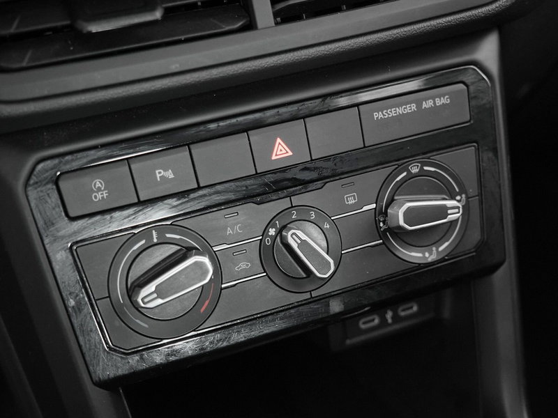 Volkswagen T-Cross usata a Prato (16)