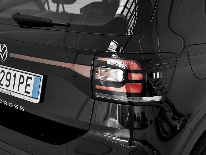Volkswagen T-Cross usata a Prato (7)
