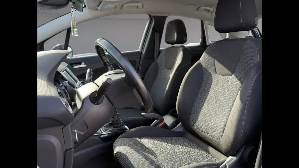 Opel Crossland usata a Palermo (10)