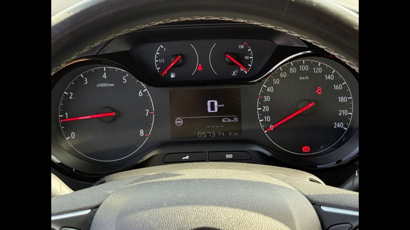 Opel Crossland usata a Palermo (9)