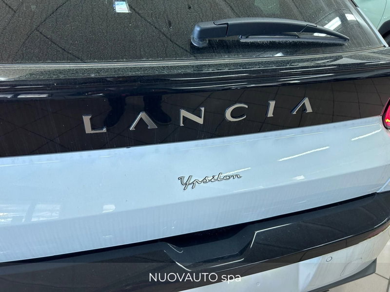 Lancia Ypsilon nuova a Arezzo (14)