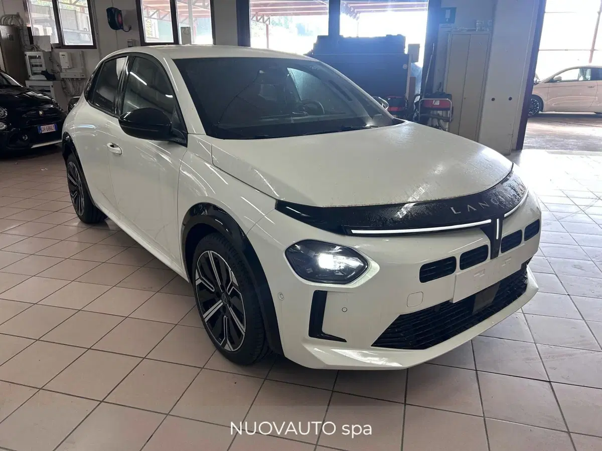 Lancia Ypsilon nuova a Arezzo (3)