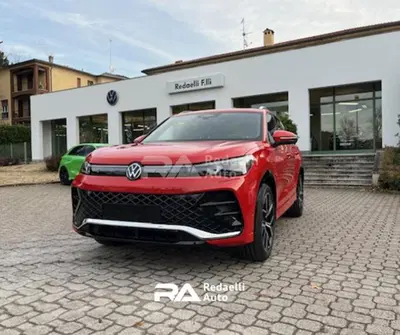 Volkswagen Tiguan 1.5 tsi ehybrid R-Line 204cv dsg nuova a Casatenovo