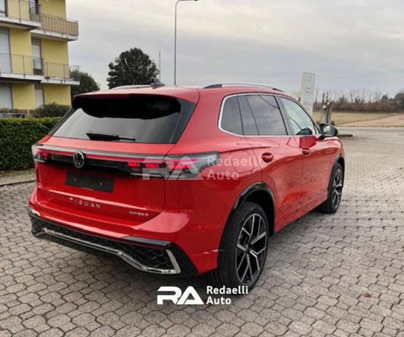 Volkswagen Tiguan nuova a Lecco (3)